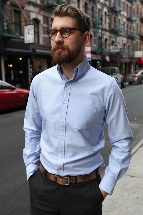 Button Down Shirt Outfit For Men, Oxford Shirt Outfit, Blue Outfit Winter, Oxfords Outfit, Semi Casual Outfit, Button Down Outfit, Blue Oxford Shirt, Mens Wardrobe Essentials, Oxford Shirt Men