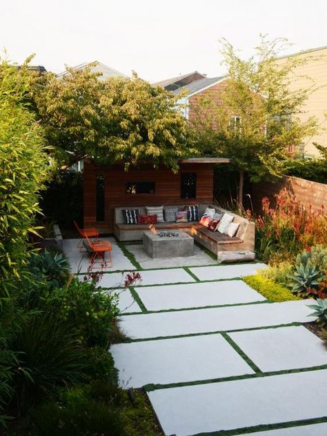 large pavements and turf Large Paver Patio With Gravel, Simple Backyard Paver Ideas, Large Backyard Paver Ideas, Pavers Small Backyard, Courtyard Paver Ideas, Pavers To Extend Concrete Patio, Diy Pavers Backyard, Pavers Around Concrete Patio, Pavers With Turf In Between