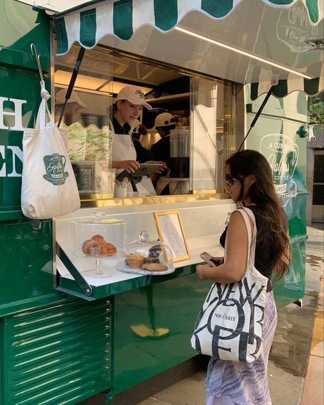 French Truck Coffee New Orleans, Coffee Shop Aesthetic Outdoor, Coffee Shop Camper, Coffee Bar Truck, Coffee On The Go Aesthetic, Cute Coffee Truck, New Truck Aesthetic, Coffee Shop Food Truck, Coffe Trucks Idea