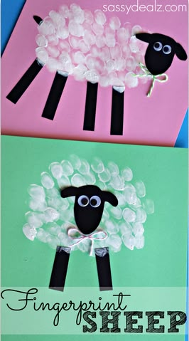 Fingerprint Sheep Craft!  Great for farm unit! Kid Friendly Thanksgiving, Diy Thanksgiving Crafts, Christmas Trees For Kids, Fun Easter Crafts, Christmas Centerpieces Diy, Holiday Crafts For Kids, Diy Thanksgiving, Crafts Easter, Easter Crafts For Kids