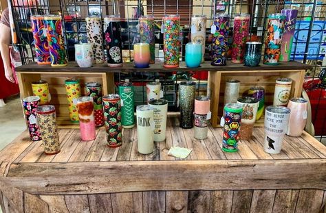 Craft Show Cup Display, Tumbler Pop Up Shop Display, Tumbler Booth Display, Craft Show Booth Display Ideas Tumblers, Tumbler Vendor Booth Display Ideas, Cup Display Ideas Craft Fairs, Tumbler Display Ideas, Tumbler Display Craft Show, Tumbler Display