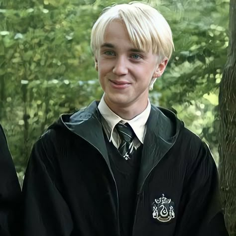 Draco Lucius Malfoy, Malfoy Aesthetic, Harry Potter Draco, Draco Malfoy Aesthetic, Slytherin Boys, Tom Felton Draco Malfoy, Lucius Malfoy, Harry Potter Dr, Hogwarts Dr