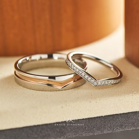 Band Couple Rings, Wedding Ring For Him And Her, 2 Rings Together, Wedding Rings Couple His And Hers, Simple Engagement Rings Couple, Rings Engagement For Couple, Simple Couple Ring Design, Matching Rings Engagement, Gold Wedding Rings For Couples