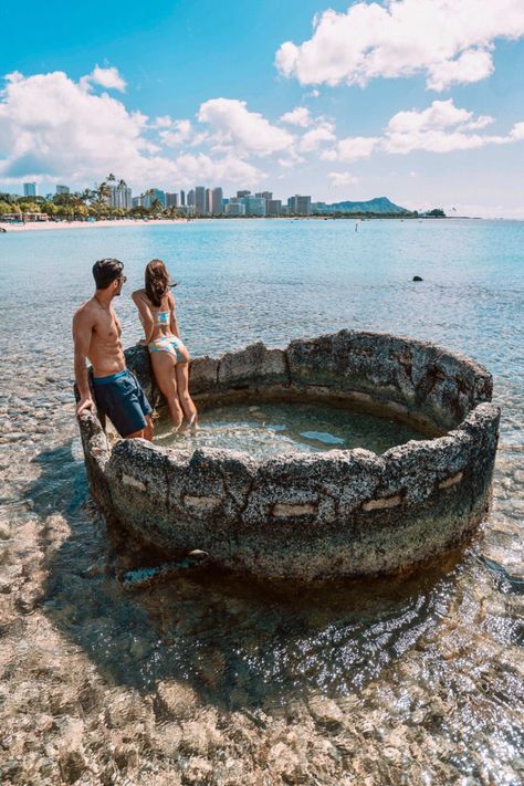 Secret hot tub along the beach in Hawaii Hawaii Vacation Oahu, Hawaii Trip Planning, Oahu Vacation, Oahu Travel, Hawaii Pictures, Hawaii Travel Guide, Hawaii Honeymoon, Hawaiian Vacation, Hawaii Life