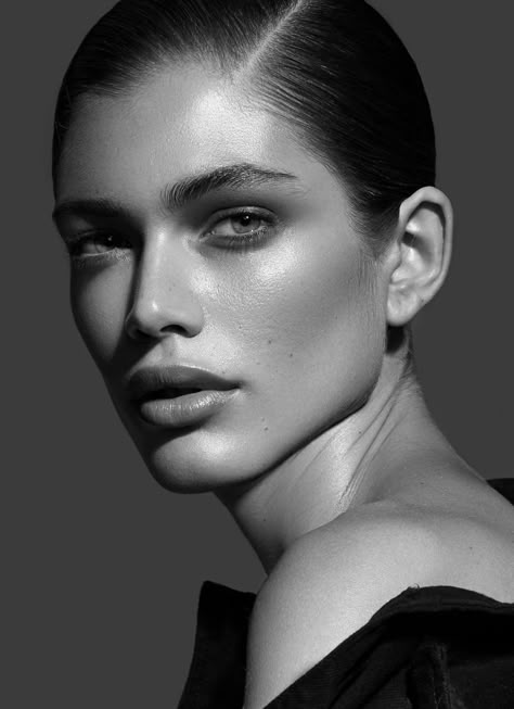 Valentina Sampaio, Beauty Photoshoot, Studio Photoshoot, Face Photography, Beauty Shoot, Beauty Portrait, Black And White Portraits, Studio Shoot, 인물 사진