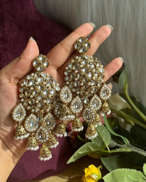 Sajni Kundan Earrings ₹599/- Free Shipping In India Kundan Jhumka Earrings, Bridal Chura, Gold Bridal Jewellery Sets, Indian Jewellery Design Earrings, Indian Jewellery Design, Kundan Earrings, Jhumka Earrings, Jewelry Design Earrings, Fancy Jewellery