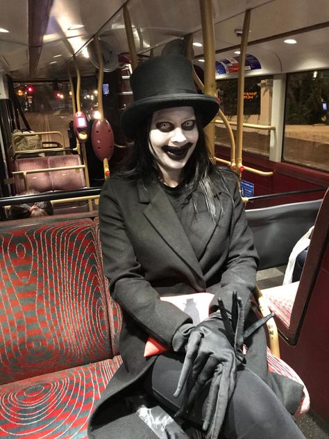 Babadook takes a ride #Costume #Halloween #Babadook Babadook Halloween Costumes, Horrific Halloween Costumes, Insidious Costume, Unsettling Halloween Costumes, Disturbing Halloween Costumes, Horrifying Costumes, Babadook Makeup, Scare Actor Costumes, Babadook Costume