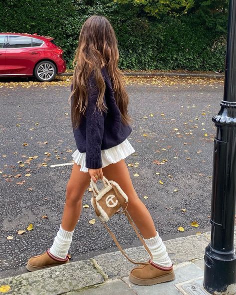 Girly Fall Fashion, Hot Date Night Outfit Winter, Outfits To Wear In London Summer, Christmas Outfit Hot Weather, How To Style A Skirt In Winter, Boarding School Outfits, Stockholm Winter Outfit, Back To School 2024 Outfits, Look Adidas