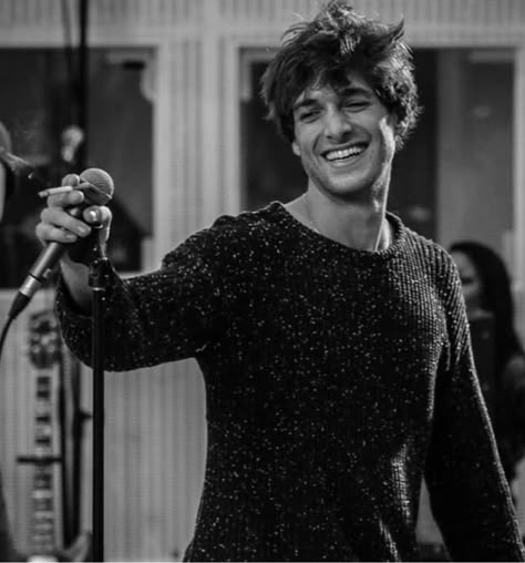 Paulo Nutini Poster, Paolo Nutini Aesthetic, Paulo Nutini, I Miss My Man, Miss My Man, Husband Appreciation, Paolo Nutini, Black White Portrait, Snowed In