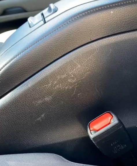 Here’s how you can get rid of scratched plastic in your car - it’s so easy Best Interior Car Cleaner Diy, Cleaning Vehicle Interior Tips, Clean Car Hacks Interior, How To Clean Your Car Interior, How To Clean Dashboard In Car, Fix Car Scratches, Cleaning Car Interior Hacks, How To Clean Interior Of Car, Interior Car Cleaning Hacks