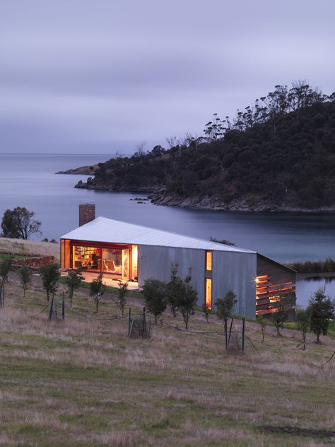 John Wardle, Architecture Cool, World Architecture Festival, Bruny Island, A Hill, Sustainable Architecture, Prefab Homes, Residential Architecture, Tasmania