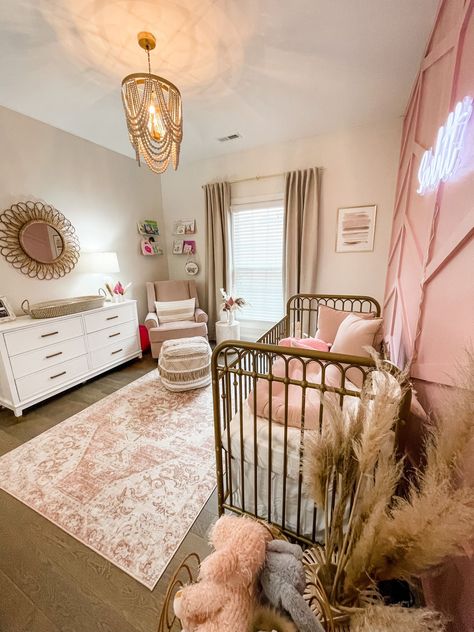 Country Boho Nursery, Tan And Pink Nursery, Light Pink Baby Nursery, Two Tone Nursery Walls, Small Nursery Ideas Layout, Dark Pink Nursery, Blush Nursery Ideas, Baby Themes Rooms, Cowgirl Nursery Theme