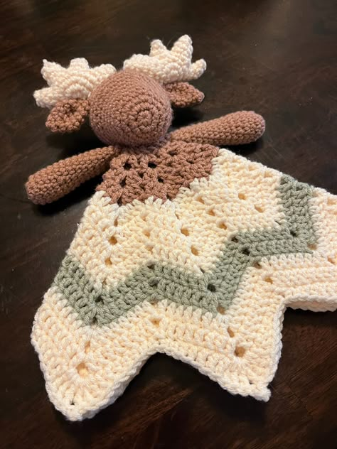 Miles the Moose Crochet Lovey Pattern Crochet Moose Lovey, Last Minute Baby Shower Gift, Amigurumi Lovey, Crochet Amiguri, Crochet Lovey Pattern, Moose Crochet, Easy Baby Shower Gift, Lovey Blanket Pattern, Crochet Moose