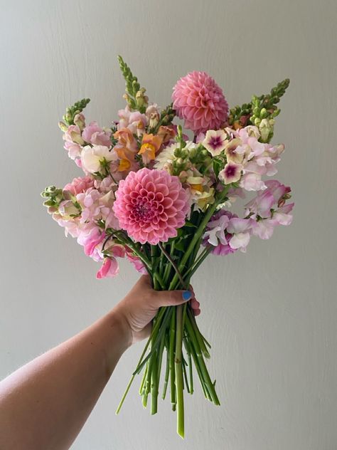 Best Flower Combinations, Flower Combos, Mixed Flower Bouquet, Loose Bouquet, Flower Boquet, Boquette Flowers, Nothing But Flowers, Colorful Bouquet, Bouquet Arrangements