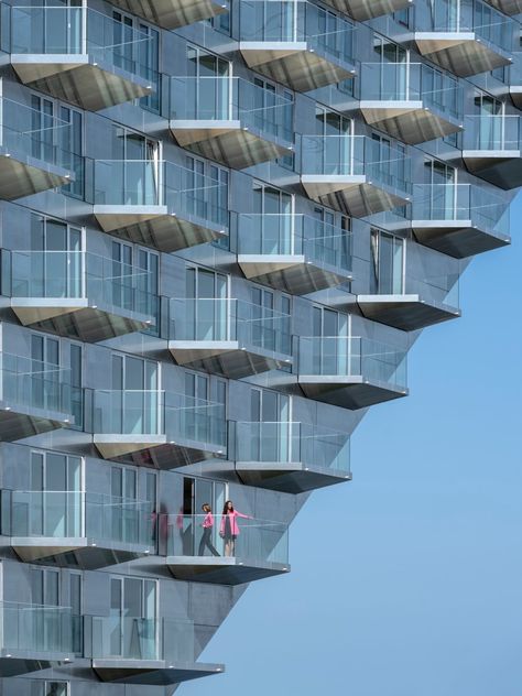 Sluishuis Residential Building by BIG / Bjarke Ingels Group | Apartment blocks Jeanne Gang, Aluminum Facade, Urban Block, Institutional Architecture, Simple Architecture, Bjarke Ingels Group, Floating Garden, Collective Housing, Bjarke Ingels