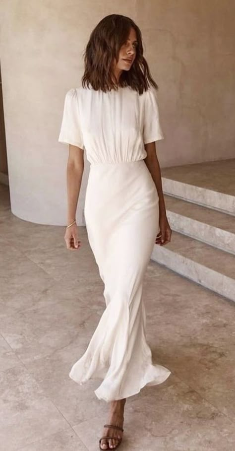 Wedding Dresses Black Women, Wedding Dresses Black, Minimalist Wedding Dresses, Dresses Black Women, Dresses Romantic, Looks Party, Dream Wedding Ideas Dresses, Dresses Simple, Wedding Dresses Romantic