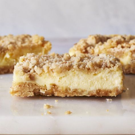 Cheesecake Cookie Bars, Lemon Pie Bars, Quick And Easy Sweet Treats, Fruity Cookies, Chocolate Cookie Bars, Cheesecake Bar, Cheesecake Cookie, Oatmeal Cookie Bars, Shortbread Bars