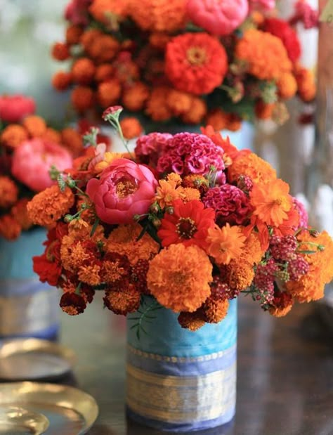 Marigold Wedding, Indian Theme, Rustic Wedding Decorations, Wedding Floral Centerpieces, Orange Wedding, Deco Floral, Indian Wedding Decorations, Centre Pieces, Romantic Weddings