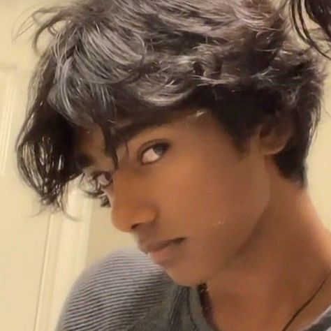 Pretty People Guys, Southeast Asian Boys, Graham Montague, Pretty Men Aesthetic, Brown Boys Indian, Pretty People Men, Blasian Guys, Guy With Black Hair, Cute Indian Guys