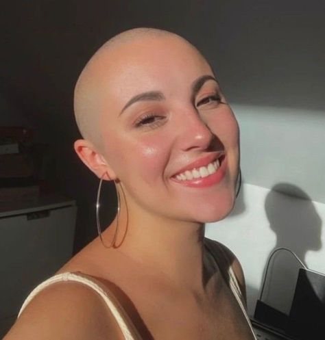 (74) Bald Barefoot Bi Babe on Tumblr Women With Shaved Heads, Female Haircuts, Bald Head Women, Shaved Head Women, Shaved Undercut, Undercut Women, Shaved Heads, Shave My Head, Bald Girl