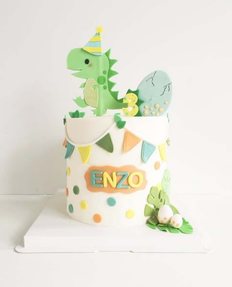 Dinosaur Cake Aesthetic, Dino 2nd Birthday Cake, First Birthday Cake Dinosaur, Birthday Cake Dinosaur Boys, Two Rex Cake, Dino Bday Cake, Dinosaur Cake Cute, Dinosaur Cake 2nd Birthday, Dino Birthday Cake Boys