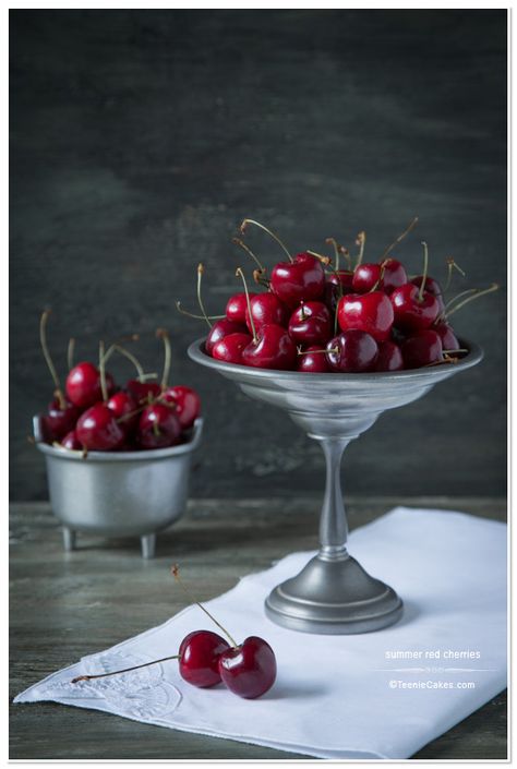 Bowl Of Cherries, Bing Cherries, Edible Gardening, Cherries Jubilee, Summer Cherries, Cherry Baby, Cake Blog, Healthy Garden, Fruit Photography