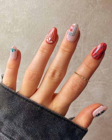 Morocco Nails Art, Morocco Inspired Nails, Moroccan Nail Art, Moroccan Nails Design, Marrakech Nails, Complicated Nail Designs, Tile Nail Art, Morocco Nails, Moroccan Nails