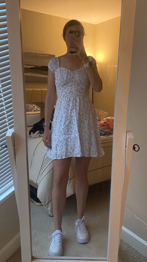 Hollister Dresses Summer, Hollister Summer Outfits, Hollister Outfits Summer, Spring Dresses Aesthetic, Casual Dresses For School, Spring Dress Aesthetic, Hollister Outfits, Europe Fits, Hollister Clothes