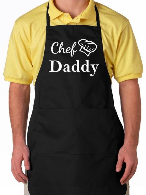 This Chef daddy apron is the perfect apron for men! Let daddy know he is the chef of the kitchen. This makes a great Christmas or birthday gift for dad or husband. Its perfect for the guy who loves to cook. APRON DETAILS: FABRIC: 65/35 polyester-cotton twill blend FEATURES: Two 7 wide Men Apron, Grilling Apron, Funny Apron, Chef Logo, Apron For Men, Cooking Aprons, Apron Ideas, Teacher Craft, Funny Aprons