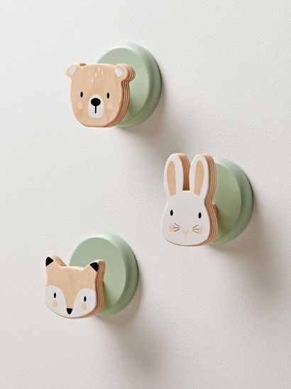 Toys Box Ideas, Diy Wall Hook Ideas, Wooden Gifts For Kids, Luxury Presents, Kids Room Accessories, Animal Hooks, Luxury Home Accessories, Kids Deco, Nursery Room Inspiration