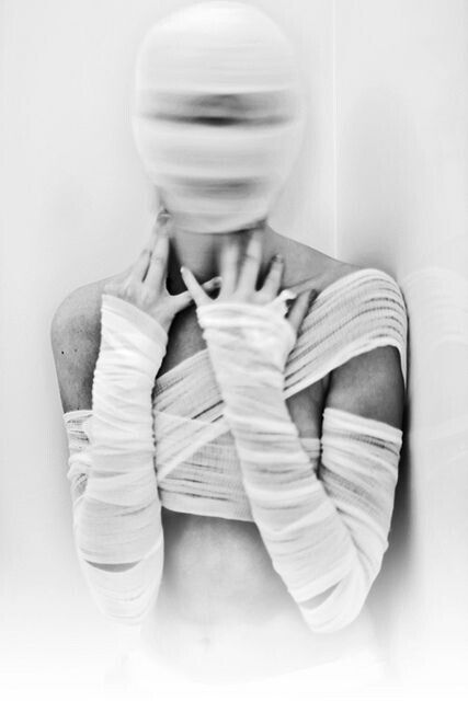 Blurry Black And White, Invisible Monsters, Mummy Wrap, Aesthetic Medicine, Creepy Pictures, Photo Projects, Creative Portraits, Black And White Pictures, Find Beauty