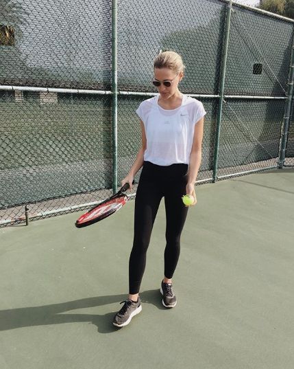 What Fashion Girls Wear to Play Tennis Athletic Wear Outfits, Tennis Outfit Cute, Cute Tennis Outfit, Mode Tennis, Tennis Outfits, Tennis Outfit Women, Tennis Outfit, Golf Attire, Tennis Skirts