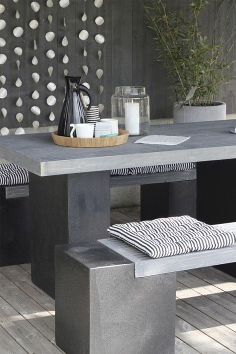 Concrete Garden Bench, Concrete Dining Table, Concrete Furniture, Concrete Table, Outdoor Patio Furniture Sets, Diy Garden Furniture, Concrete Garden, Mesa Exterior, Modern Outdoor Furniture