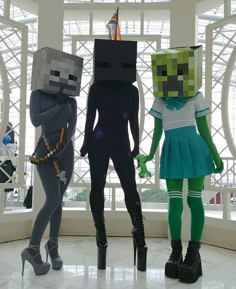 credit: @tricksterkarkat #Minecraft #gamecosplay #game #amazingcosplay #cosplaygirl #cosplayer #cosplay #cosplayboy #Minecraftcosplay #Zombiepigman Minecraft Halloween Costume, Creeper Costume, Minecraft Outfits, Mobs Minecraft, Minecraft Halloween, Minecraft Costumes, Memes Minecraft, Mine Minecraft, Minecraft Images