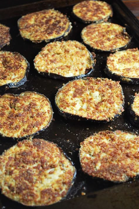 This easy Crispy Baked Eggplant is the best way to make crispy eggplant slices with healthier, gluten-free ingredients. Great as a snack, appetizer, or used to make eggplant parmesan and eggplant mozzarella stacks. Recipes Without Cheese, Oven Fried Eggplant, Healthier Sides, Crispy Baked Eggplant, Eggplant Mozzarella, Baked Eggplant Recipes, Fried Eggplant Recipes, Baked Eggplant Slices, Eggplant Casserole