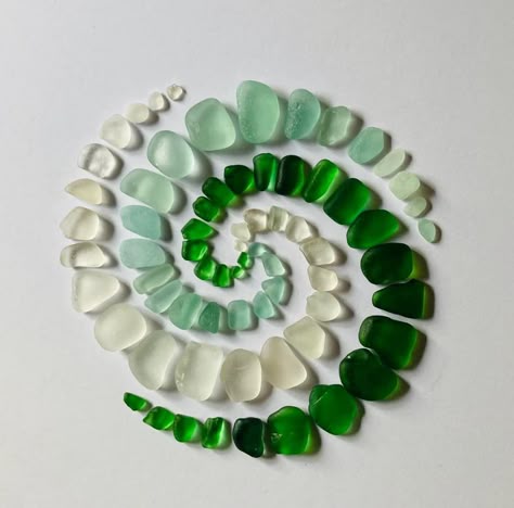 Sea Glass In Resin, How To Make Sea Glass Art Pictures, Sea Glass Wave Art, Seaglass Resin Art, Seaglass Mosaic Diy, Framed Rock Art, Sea Glass Diy, Glass Art Diy, Sea Glass Artwork