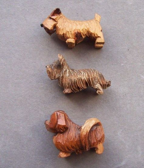 Lot of 3 Vintage Miniature Carved Wooden German Dog Figurines Yorkshire Terrier Schnauzer... Excellent condition. Unmarked, but I believe to be German. Dog Wood Carving, Dog Carving, Whittling Ideas, Carved Wooden Animals, Carving For Beginners, Wooden Figurine, Whittling Projects, Simple Wood Carving, Wood Carving For Beginners