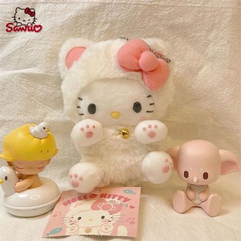 Hello Kitty Plushies Aesthetic, Dog Hello, Sanrio Plushies, Hello Kitty Keychain, Anime Plush, Kuromi My Melody, Hello Kitty Themes, Spotify Premium, Hello Kitty My Melody