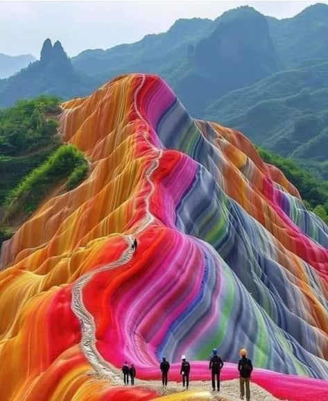 Peru 🇵🇪 Rainbow Mountains China, Rain On A Sunny Day, Zhangye Danxia Landform, Zhangye Danxia, Danxia Landform, Mountain China, Hippie Rug, Rainbow Mountains Peru, Rainbow Mountains