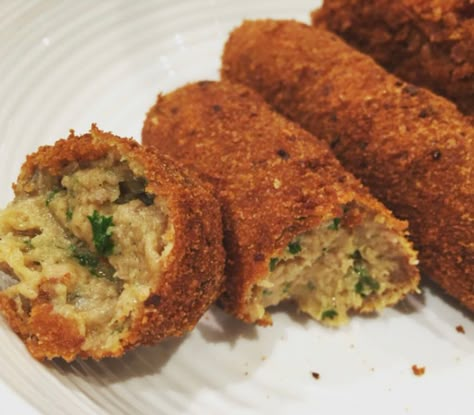 Pork Croquettes Recipe, Dutch Kroketten Recipe, Dutch Croquettes Recipe, Meat Croquettes Recipe, Kroketten Recipe, Beef Croquettes Recipe, Dutch Croquettes, Beef Croquettes, Croquette Recipe