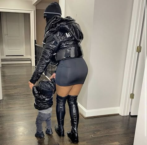 Cute Strollers, Real Love Couple, Mommy And Son Outfits, Marriage Makeup, Mommy Son Outfits, Husband Wife Relationship, Mom And Son Outfits, Couple Hot, Son Outfits