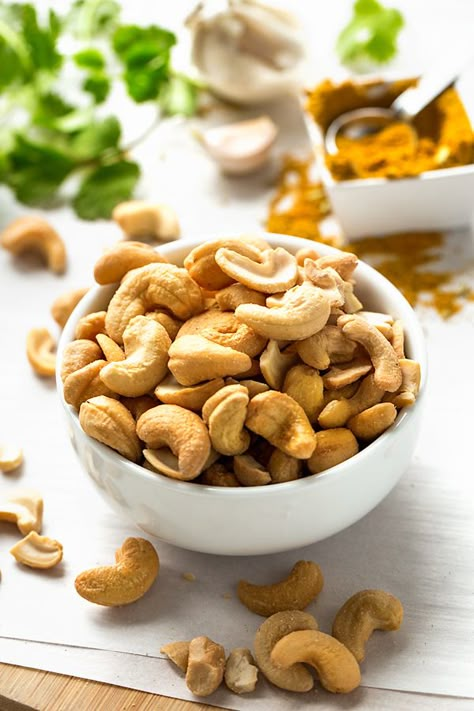 Roasted cashews are used to prepare this rich, saucy cashew chicken with aromatic spices such as curry, ginger, turmeric and coriander. | thecozyapron.com #cashewchicken #cashewchickenrecipe #cashewchickeneasy #cashewchickenrecipeeasy Cashew Product Photography, Easy Cashew Chicken Recipe, Crepe Cake Recipe, Chicken Delight, Cashew Chicken Recipe, Pasta Bread, Recipes Chili, Sandwich Lunch, Bread Sandwich