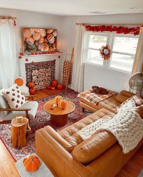 Fall Room Aesthetic Bedroom, Fall Room Aesthetic, Fall Feeling, Halloween Bedroom, Fall Living Room Decor, Halloween Room Decor, Fall Living Room, Everything Fall, Autumn Love