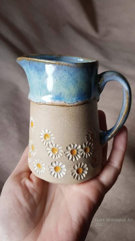 Pottery Clay Designs, Amazing Pottery Ideas, Pottery Slabs Ideas, Most Popular Ceramics, Beginning Wheel Throwing, Carving Ideas Pottery, Earthenware Pottery Ideas, Clay Mug Designs Handmade Pottery, Pottery Gift Ideas Diy