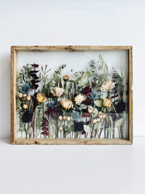 Dried Petals In Frame, Dried Wedding Flowers Display, Wedding Flower Dried Framed, Frame With Dried Flowers, Dried Flower Preservation, Preserved Wedding Flowers In Frame, Displaying Dried Wedding Bouquet, Dry Flower Display Ideas, Wedding Flower Picture Frame