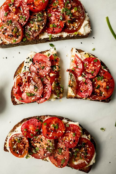 Tomato Toast, Tomato Risotto, Fresh Tomato Recipes, Tomato Pie, Toast Recipes, Tomato Recipes, Tortellini, Food Inspo, Appetizer Recipes