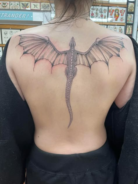 Dragon Tattoo Open Wings, Dragon Tattoo In Back, Dragon Upper Back Tattoo, Flying Dragon Back Tattoo, Xaden Riorson Tattoo, Dragon Wings Back Tattoo Women, Dragon On Spine Tattoo, Dragon Wing Tattoo On Back, Upper Back Dragon Tattoo