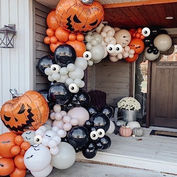 Halloween Balloons Decorations, Balloon Inspiration, Halloween Themed Birthday Party, Dekorasi Halloween, Halloween Balloon, Deco Ballon, Halloween Party Balloons, Halloween Fest, Halloween Balloons