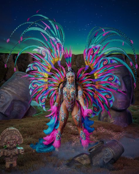 The sun has risen 😮 check these costumes from @genxsjamaica for Carnival in Jamaica 2025!! 🔥🔥🔥 The heat in ON 👀 ensure you secure your Glam Hub packages for Jamaica Carnival! Photos by: @jeffreycharlesproductions #carnivalmakeup #carnivalmakeuplook #trinidadcarnival #jamaicacarnival #carnivalmua #makeupinspo #carnivalmakeupinspo #caribbean #caribbeancarnival #carnivalmakeuplooks #miamicarnival #miamimua #tobagocarnival Jamaican Carnival Outfit, Carribean Carnival Outfits, Monday Wear Carnival Trinidad, Bead Outfits, Carnival Makeup Caribbean, Jamaican Carnival, Carnival Caribbean, Trinidad Carnival Costumes, Carnival Photos