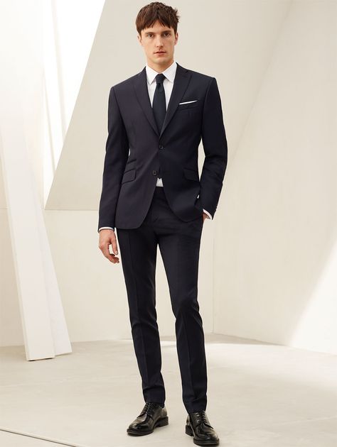 Zara Men's Zara Men Winter Mens Fashion, Zara Luxury Formal Suits, Suit And Tie Men, Zara Men’s Clothing, Zara Formal Single-breasted Blazer, Mens Navy Suit, Men Suits Black, Zara Man Jacket, Groom Suit Black